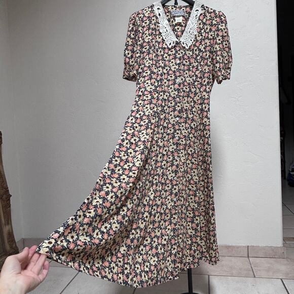 jonathan martin Dresses & Skirts - Vintage Floral Button Front Midi Dress Lace Collar Prairie Romantic Womens M